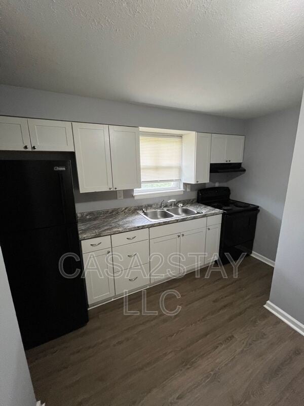 property at 4805 Saddlebrook Ln