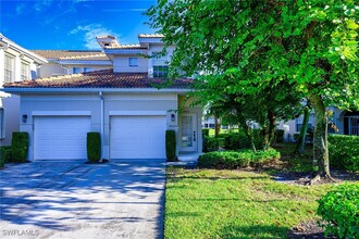 3058 Driftwood Way in Naples, FL - Building Photo - Building Photo