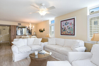 9415 Gulf Shore Dr in Naples, FL - Building Photo - Building Photo