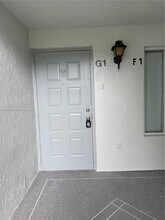 1013 Green Pine Blvd in West Palm Beach, FL - Building Photo - Building Photo
