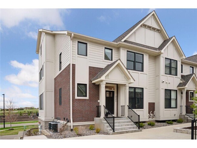 2301 Simply Living Ln in Hudson, WI - Building Photo - Building Photo