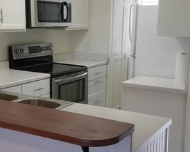 1699 S Trenton St in Denver, CO - Foto de edificio - Building Photo