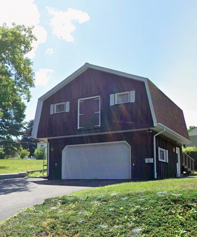 5 Lynn St in Lewiston, ME - Foto de edificio - Building Photo