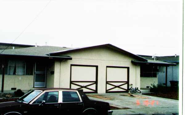 21709-21711 Arbor Ct in Hayward, CA - Building Photo - Building Photo