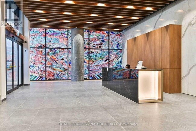 161 Roehampton Ave in Toronto, ON - Building Photo - Building Photo