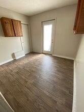 904 N Pine St in Lansing, MI - Building Photo - Building Photo