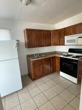 711 Avenida Cesar Chavez SE in Albuquerque, NM - Building Photo - Building Photo