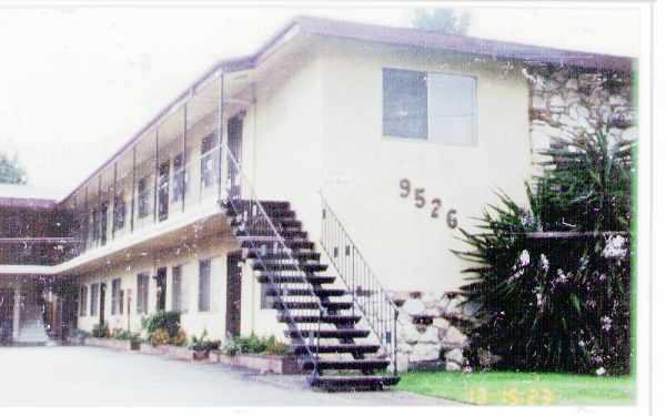 9526 Los Angeles St in Bellflower, CA - Building Photo - Building Photo