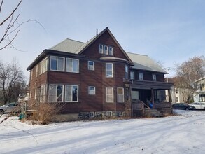 661 Park Pl, Unit Apt A in Elmira, NY - Building Photo - Building Photo