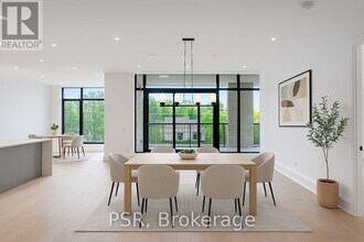 2010-2010 Bathurst St in Toronto, ON - Building Photo - Building Photo