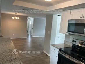 16033 Villa Dr in Hudson, FL - Foto de edificio - Building Photo