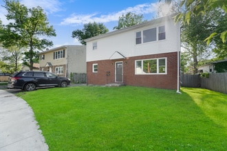 9 Beacon Terrace in Keansburg, NJ - Foto de edificio - Building Photo