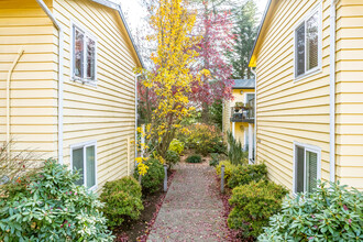 Mediterranean Apartments in Portland, OR - Building Photo - Building Photo