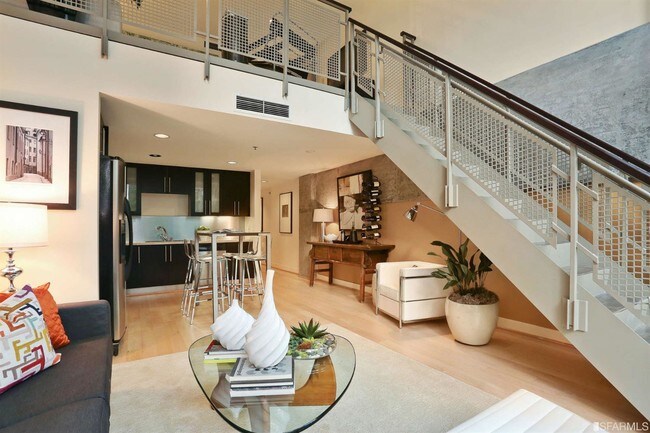 200 Brannan St-Unit -204 in San Francisco, CA - Building Photo - Building Photo
