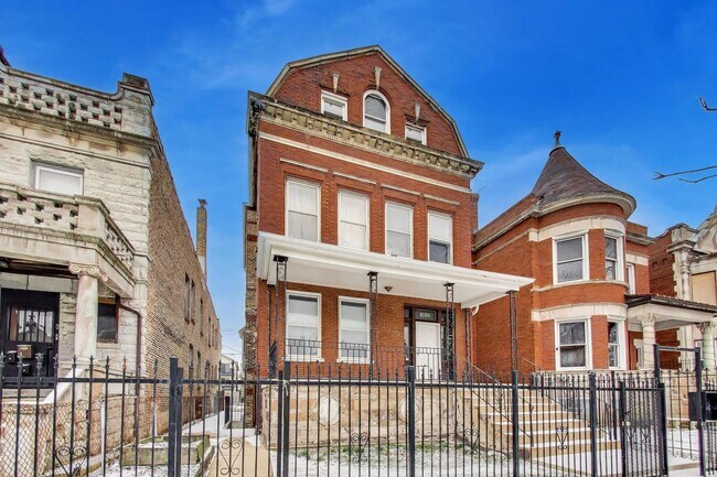 1812 S Millard Ave in Chicago, IL - Building Photo - Building Photo