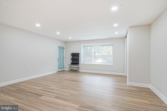 4617A Aberdeen Dr in Mount Laurel, NJ - Building Photo - Building Photo