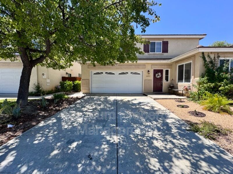 30997 Oakhill Dr in Temecula, CA - Building Photo
