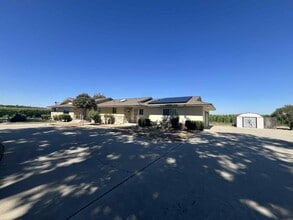 4125 N 11th Ave in Hanford, CA - Building Photo - Building Photo