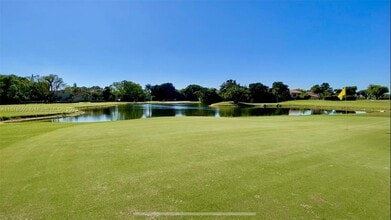 3926 Estepona Ave in Doral, FL - Building Photo - Building Photo