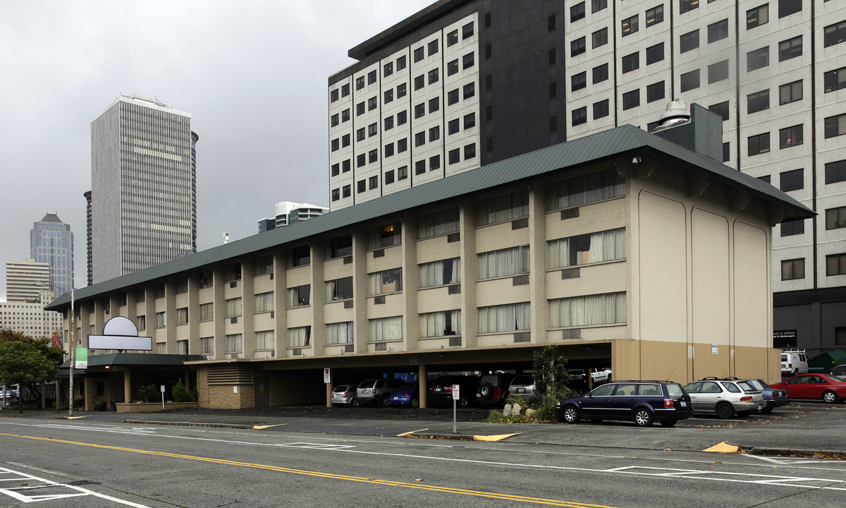 Days Inn Downtown in Seattle, WA - Building Photo