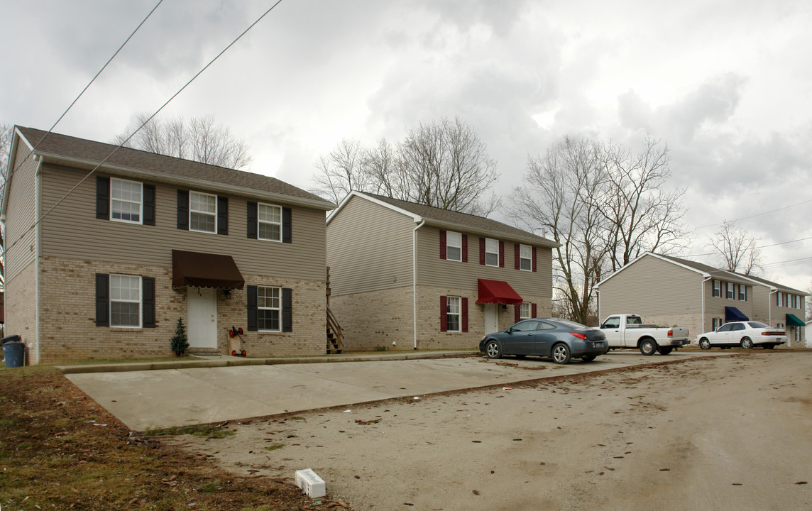 8006 3rd Ave in South Point, OH - Building Photo