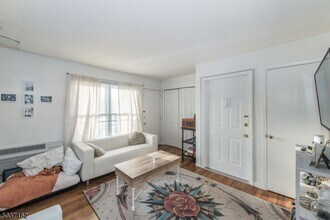4 Grant St-Unit -2L in Montclair, NJ - Building Photo - Building Photo