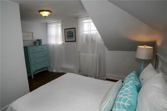 42 Mann Ave in Newport, RI - Building Photo - Building Photo