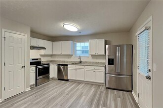 2234 Oakland Spring Dr in Snellville, GA - Building Photo - Building Photo