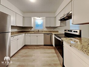 6301 Ivory Palm Dr in Charlotte, NC - Foto de edificio - Building Photo