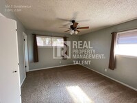 104 S Sunshine Ln in Ltl Rvr Acad, TX - Building Photo - Building Photo