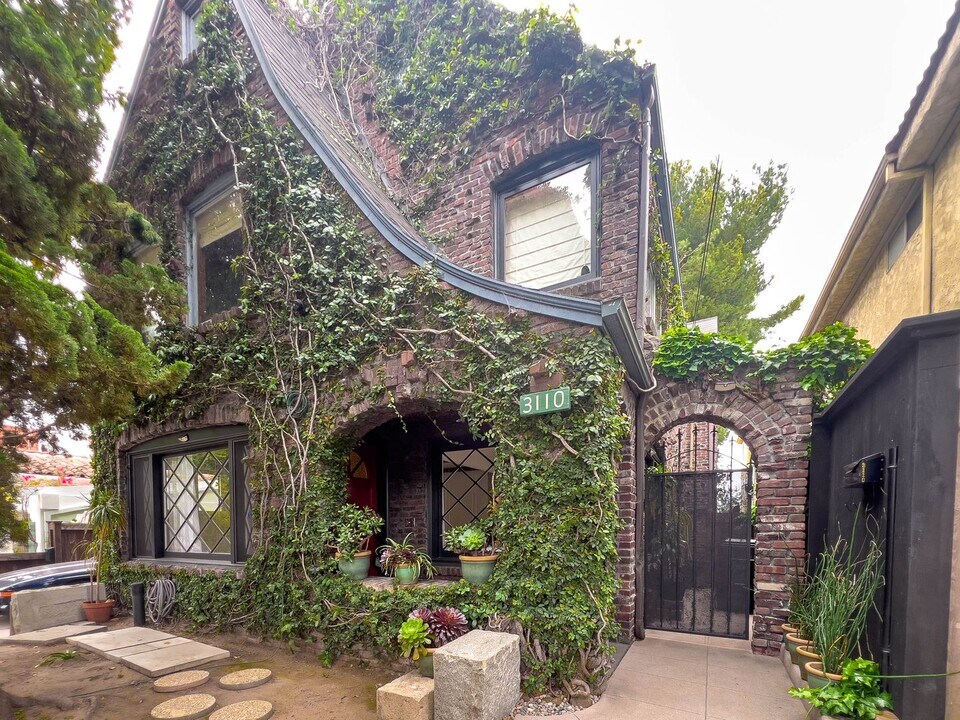 3110 4th St in Santa Monica, CA - Building Photo