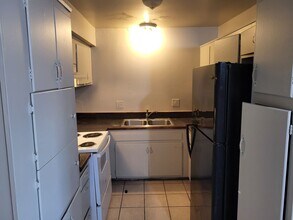 3351 E Andy St in Long Beach, CA - Foto de edificio - Building Photo