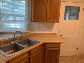 401 N Walsh St-Unit -403 in Carson City, NV - Building Photo - Building Photo