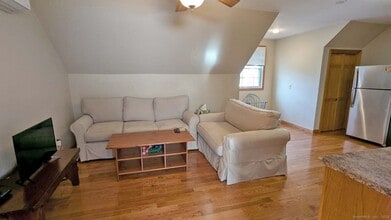 34 Hog Hill Rd in East Hampton, CT - Building Photo - Building Photo