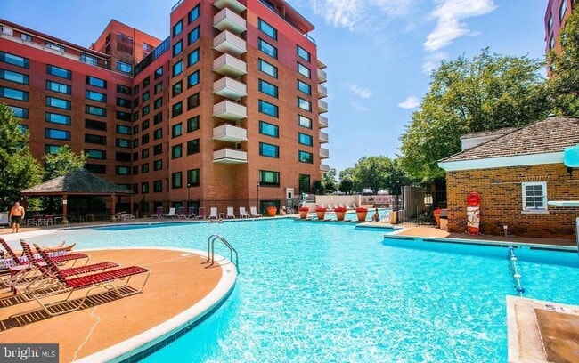 property at 1111 Arlington Blvd