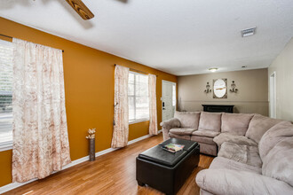 506 Waycross Ave in Pensacola, FL - Foto de edificio - Building Photo