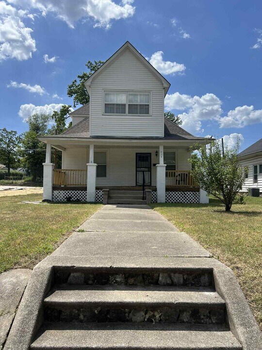408 N Jackson Ave in Joplin, MO - Building Photo