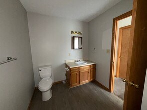 782 Southwood Dr SW in New Philadelphia, OH - Building Photo - Building Photo