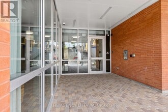 118 Holmwood Ave in Ottawa, ON - Building Photo - Building Photo