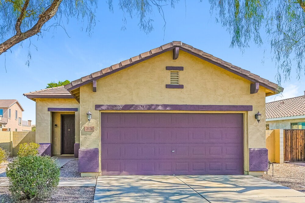 2174 W Gold Dust Ave in San Tan Valley, AZ - Building Photo