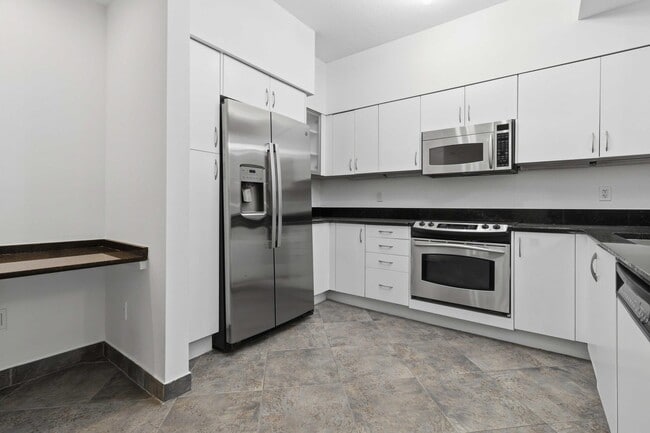 233 S Federal Hwy, Unit 2 in Boca Raton, FL - Building Photo - Building Photo