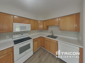 342 Pondview Dr in Harleysville, PA - Foto de edificio - Building Photo