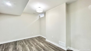 16 Hawtrey Rd in Brampton, ON - Building Photo - Building Photo