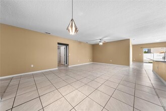 1073 Brenton Manor Dr in Winter Haven, FL - Building Photo - Building Photo