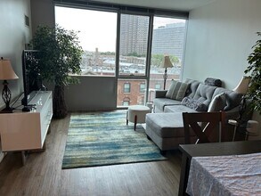 3740 N Halsted St in Chicago, IL - Building Photo - Building Photo