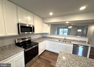 140 Olga Dr in Martinsburg, WV - Building Photo - Building Photo