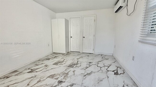 12435 SW 42nd St in Miami, FL - Building Photo - Building Photo