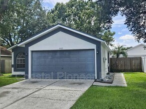 1407 Mohrlake Dr in Brandon, FL - Building Photo - Building Photo