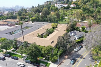 1633 N Laurel Ave in Los Angeles, CA - Building Photo - Building Photo