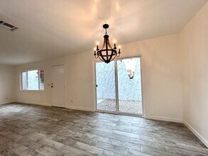 3777 E Calle De Carlos in Palm Springs, CA - Building Photo - Building Photo